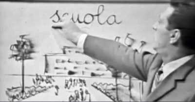 Il maestro Alberto Manzi nella trasmissione "Non è mai troppo tardi"